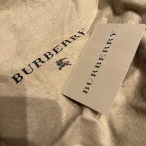 🤎🖤 Burberry Navy and White Check Slip-Ons - Picture 6 of 8